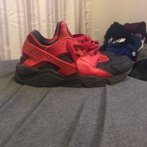 Nike Air Huarache Red/Black sz 13